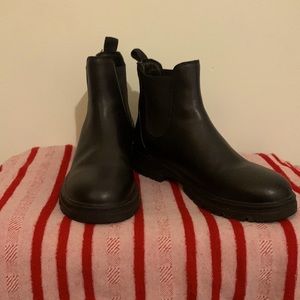 Steve Madden Chelsea Boots